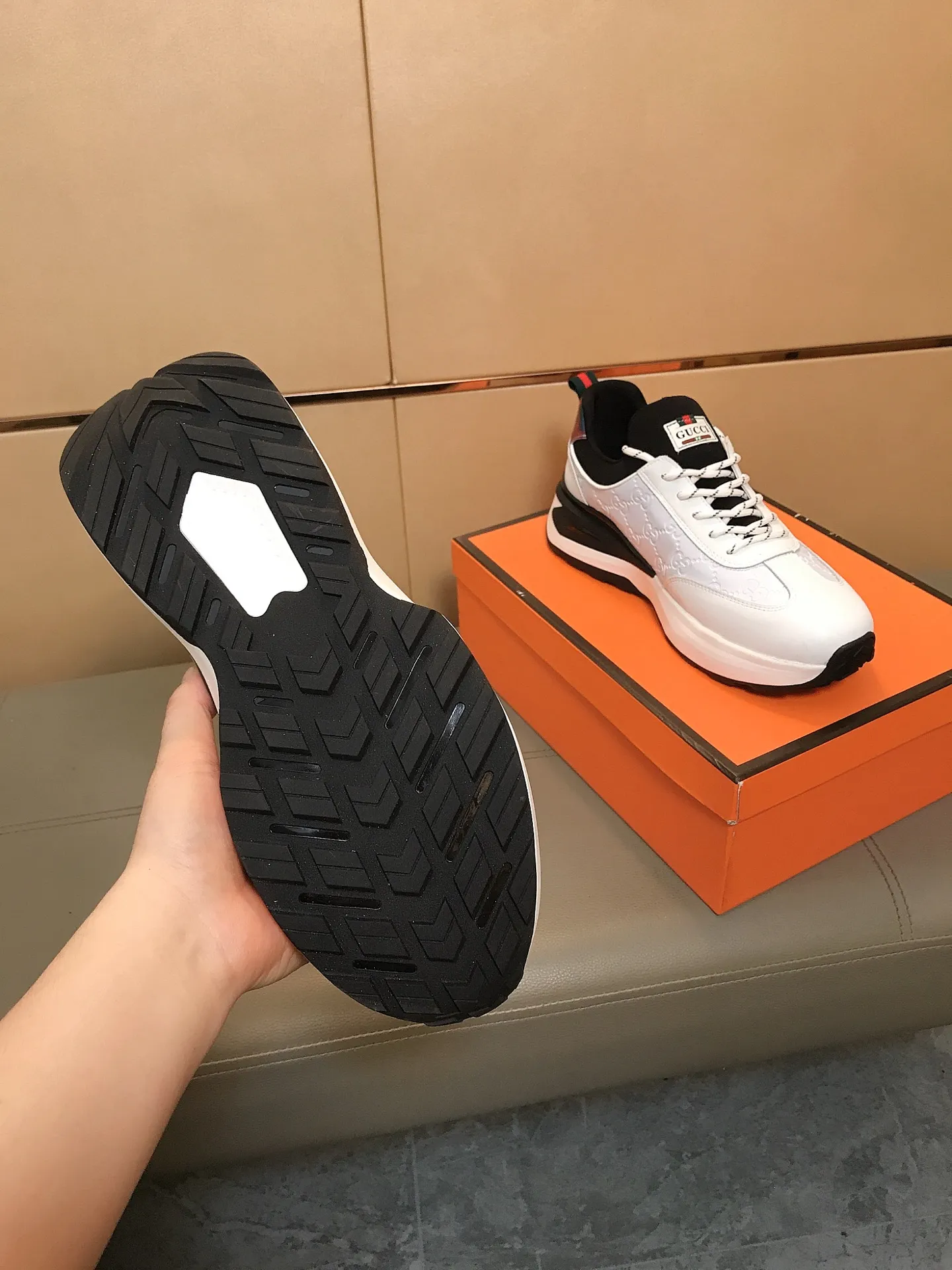 Factory price P442 💎👟👟[GUCCI] The latest trendy men's casual shoes, the fabric is made of embossed cowhide imported from Italy, comfortable sheepskin lining + feet, the original outsole is wear-resistant and non-slip, high-level version, exquisite workmanship. Code number: 38-44